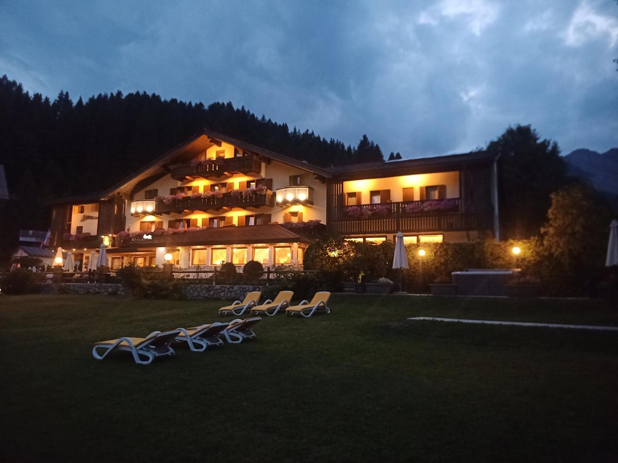Park Hotel Arnica Falcade Zewnętrze zdjęcie